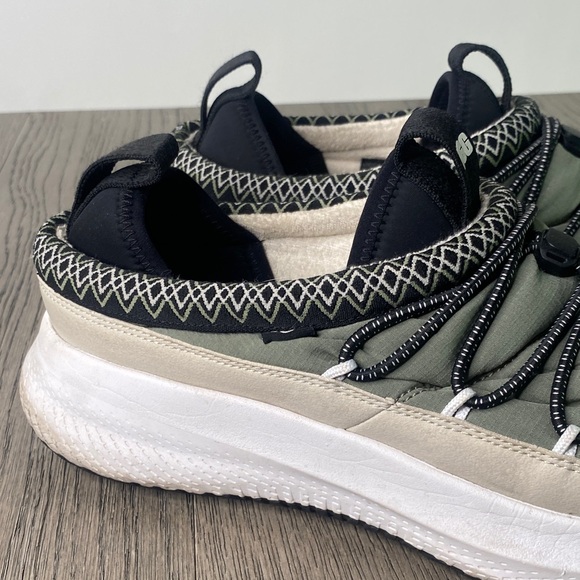 UGG Thinsulate Green and Black Loafers Men’s Size 11 - Picture 2 of 13